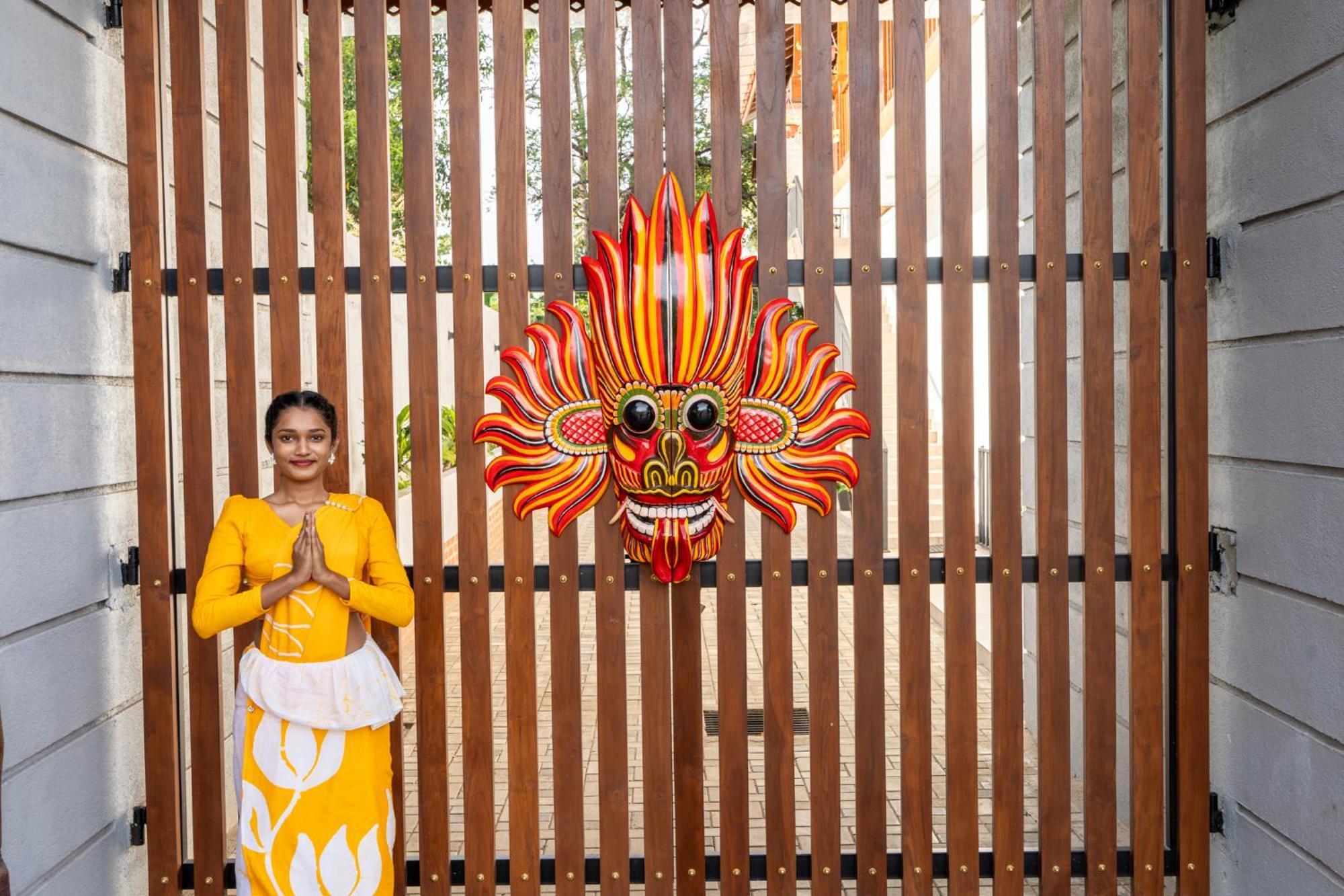 Golden Stars Hotel Dambulla Exterior photo
